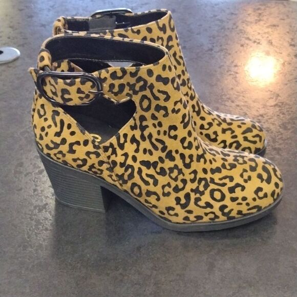 Mix 6 boots - Picture 1 of 5